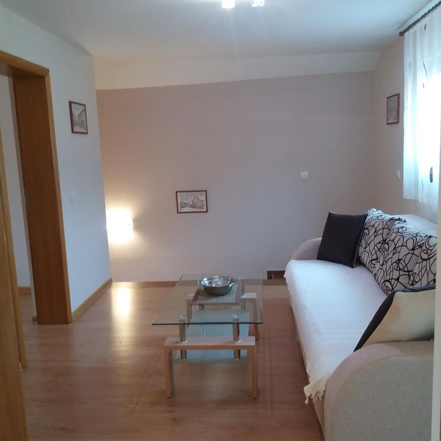 Vitas Kremna Esterno foto